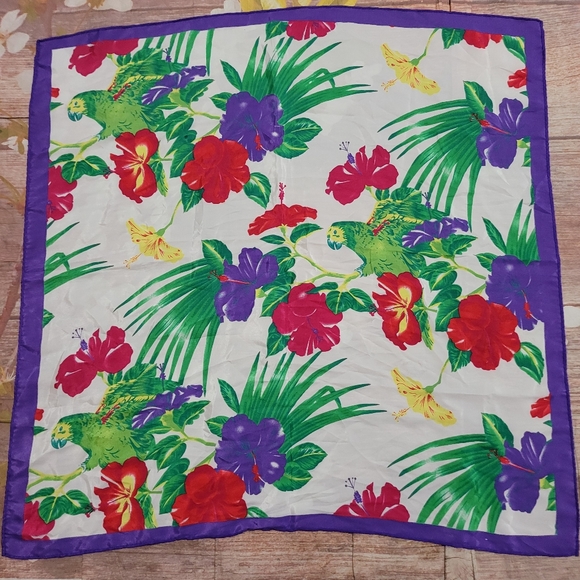 Florar Hawaiian style scarf - Picture 2 of 5